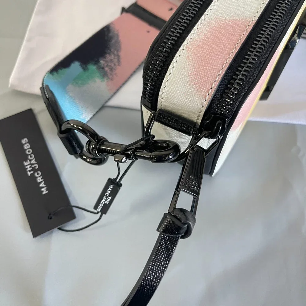 Marc Jacobs Snapshot leather crossbody - Picture 7 of 9